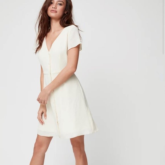 NWT Aritzia Nazaire Dress in Black, Size 6 - Picture 1 of 4